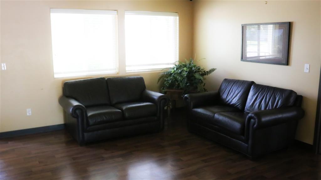 Gallery Photo 32